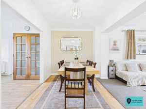 Dining Area - click for photo gallery